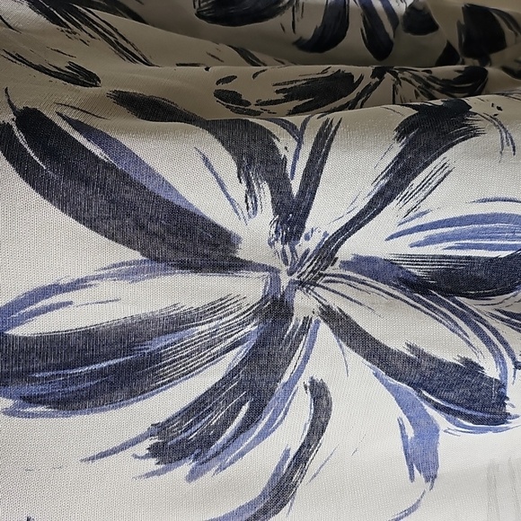 Floral‎ Print Ragland Sleeve Top. Made in ITALY. Oversized 4. WhiteW/ Blue/gray - Picture 2 of 8